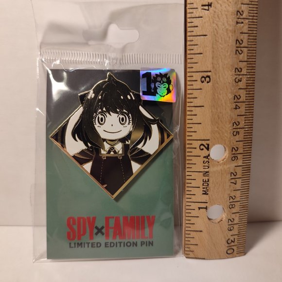 Spy X Family Anya Forger Limited Edition Pin Official Anime Collectible - Picture 3 of 4